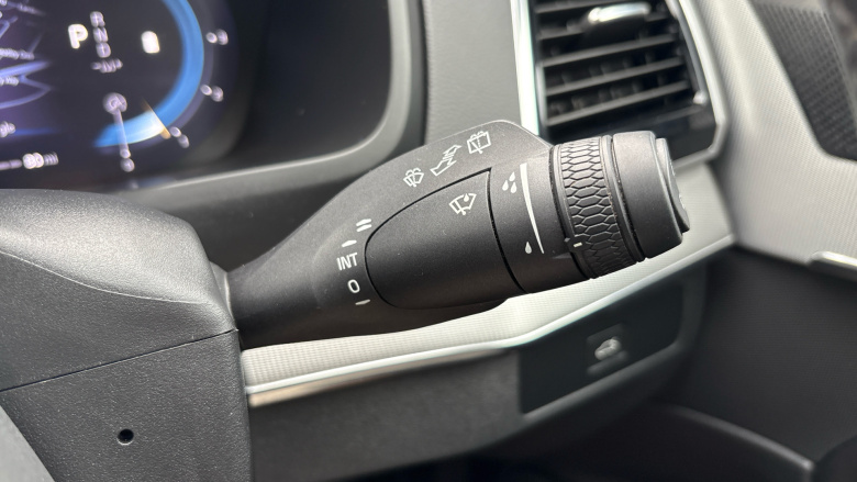 Volvo XC90 2.0 B5D [235] Plus Dark 5dr AWD Geartronic Diesel Estate